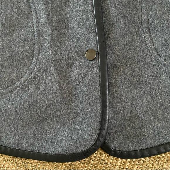 NWT (Small Flaw) J McLaughlin $345 Camel / Gray Wool Reversible Sawyer Cape XS-S - Picture 11 of 16